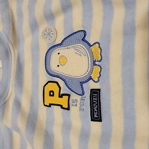 Carter's 18 mon. Fleece Onesie - Picture 2 of 3